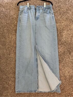 LOFT Light Wash Denim Maxi Skirt with Front Slit, sz 4